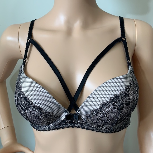 Victoria's Secret Other - Victoria Secret cute push-up bra